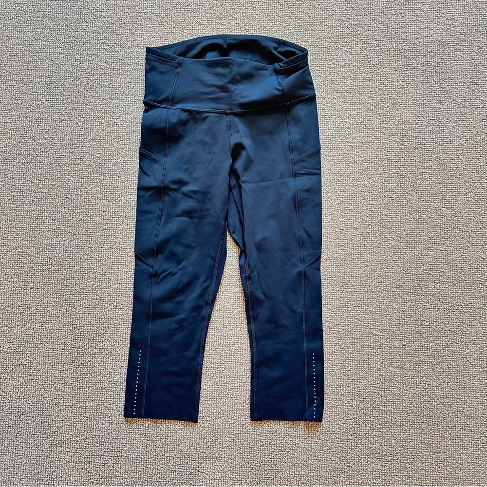 lululemon athletica Navy Crop Leggings - Picture 2 of 3